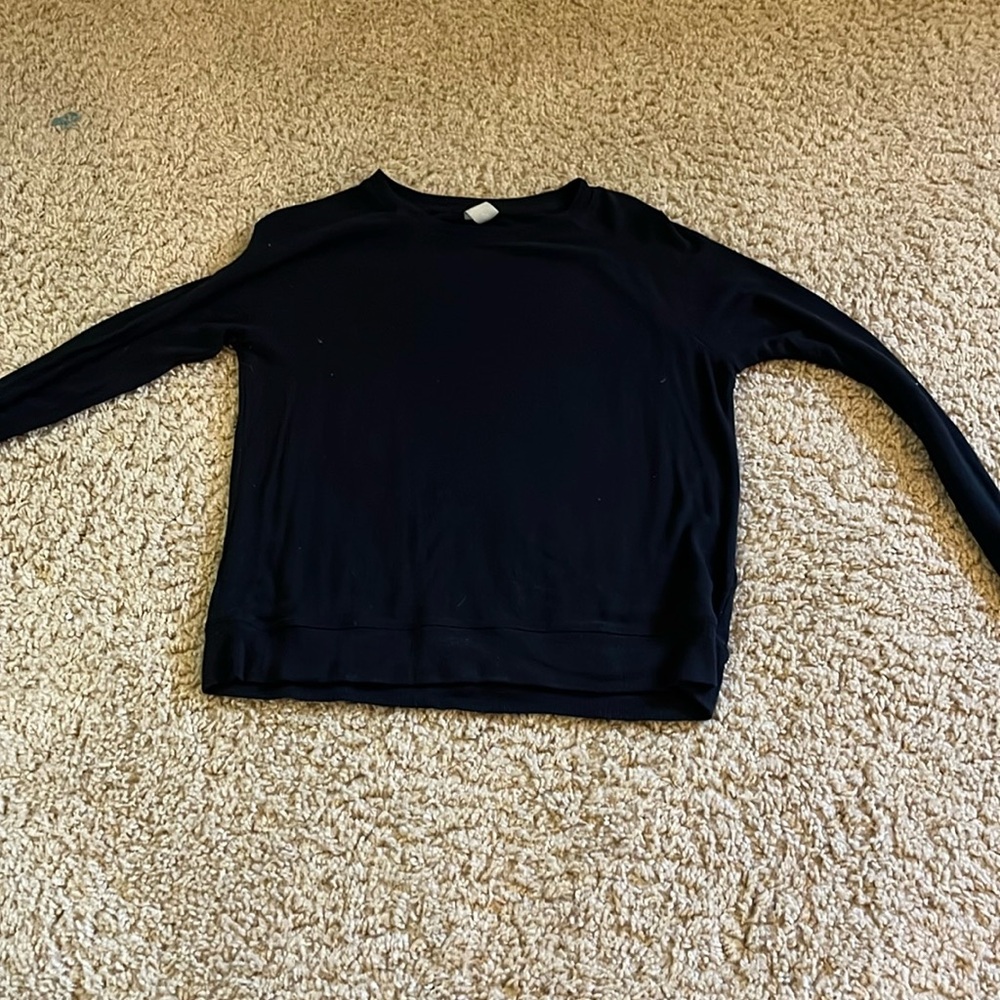 Long sleeve black athlete girl shirt!